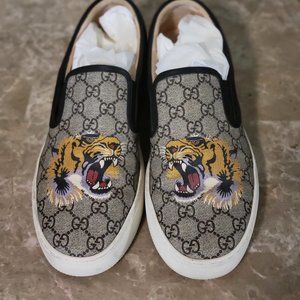 LIMITED EDITION Gucci GG Supreme Canvas And Leather Tiger Slip On Sneakers